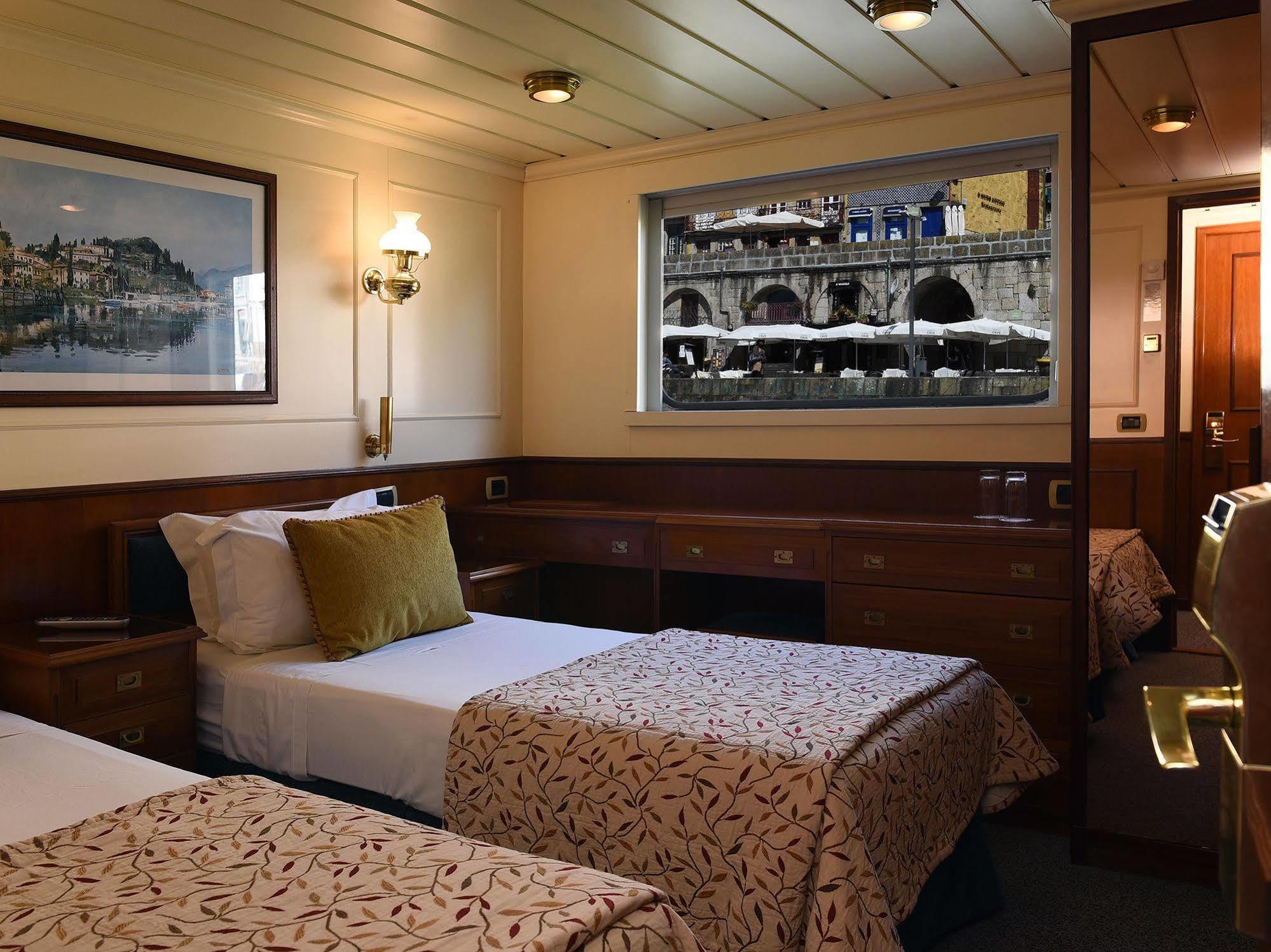 Invicta Ribeira Boat Hotel Порту Экстерьер фото